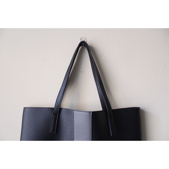 [sold] Black Vince Camuto Bag - Picture 2 of 7